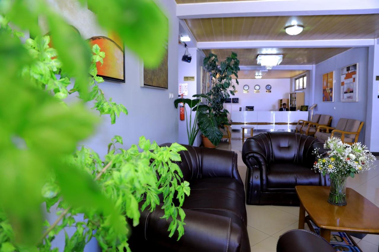Yaya Africa Athletics Village Sululta Ngoại thất bức ảnh